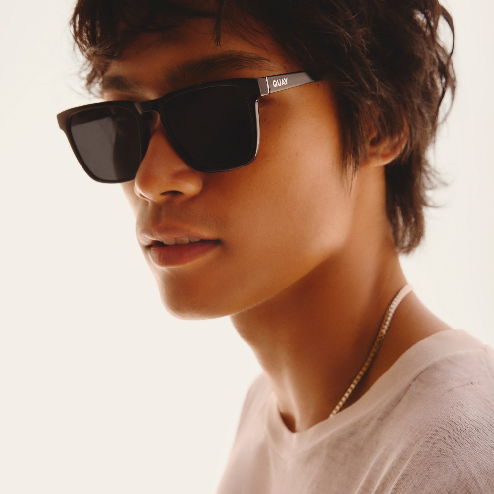 Quay Unplugged - Black / Black Polarized