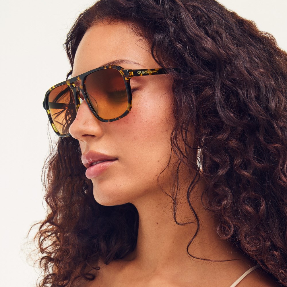 Quay On The Fly - Shiny Yellow Tortoise / Orange
