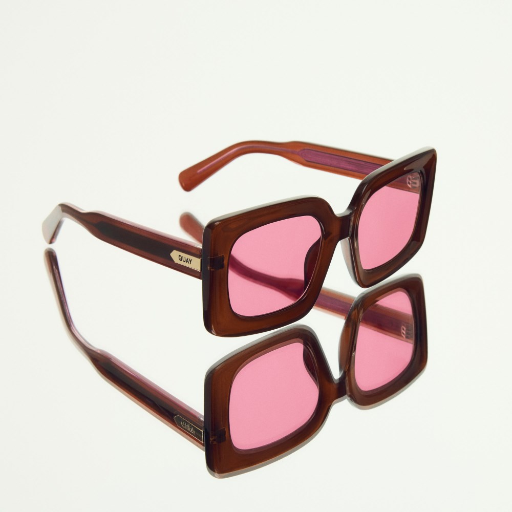 Quay Talk Show - Dark Brown / Magenta