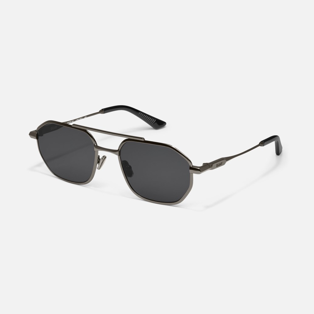 Quay En Route - Gunmetal / Smoke