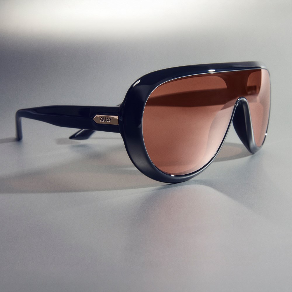 Quay Set List - Black / Dark Apricot