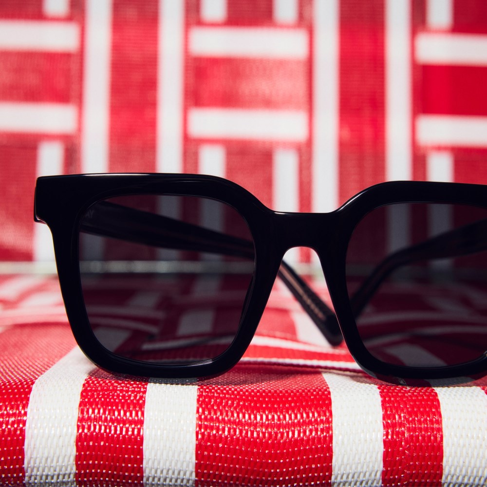 Quay Game Over - Black / Smoke Polarized