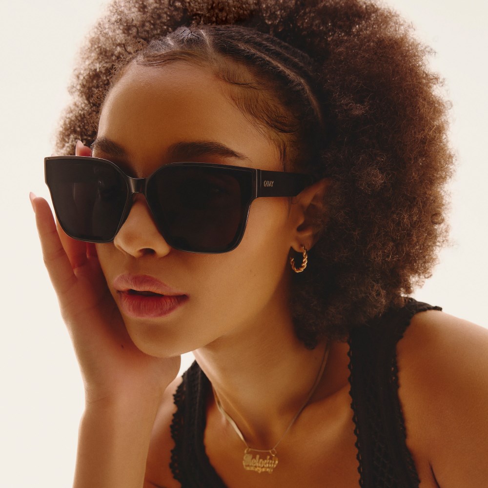 Quay Drive In - Black / Black
